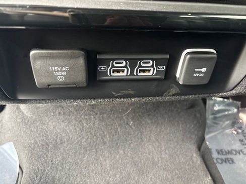 Used 2024 Jeep Wagoneer Series II w/ Flexible Seating Group AWD/4WD image 56