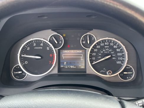 Used 2017 Toyota Tundra SR5 image 17