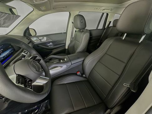 New 2026 Mercedes-Benz GLS 450 4MATIC image 21
