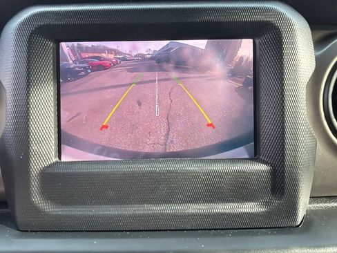 Used 2020 Jeep Wrangler Sport image 12