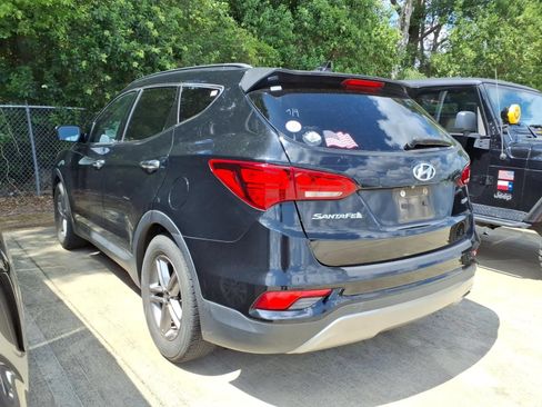 Used 2017 Hyundai Santa Fe Sport FWD image 2