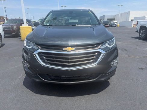 Used 2019 Chevrolet Equinox LT FWD image 2