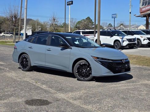 New 2026 Nissan Sentra SR image 2