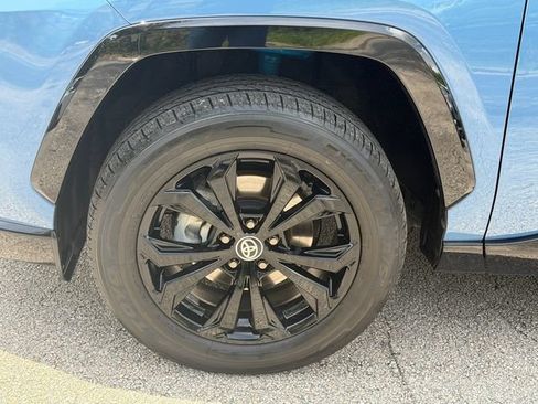 Used 2023 Toyota RAV4 XSE AWD/4WD image 11