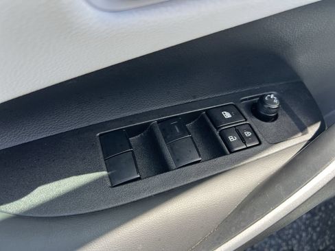 Used 2025 Toyota Corolla SE FWD image 15
