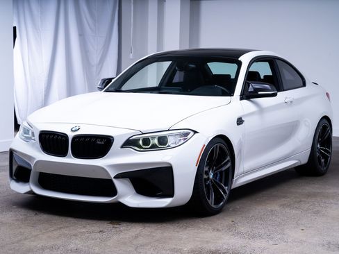 Used 2017 BMW M2 RWD image 3