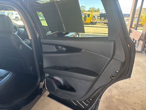 Used 2022 Lincoln Nautilus Reserve image 22