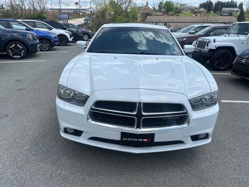 Used 2014 Dodge Charger SXT Plus AWD/4WD image 2