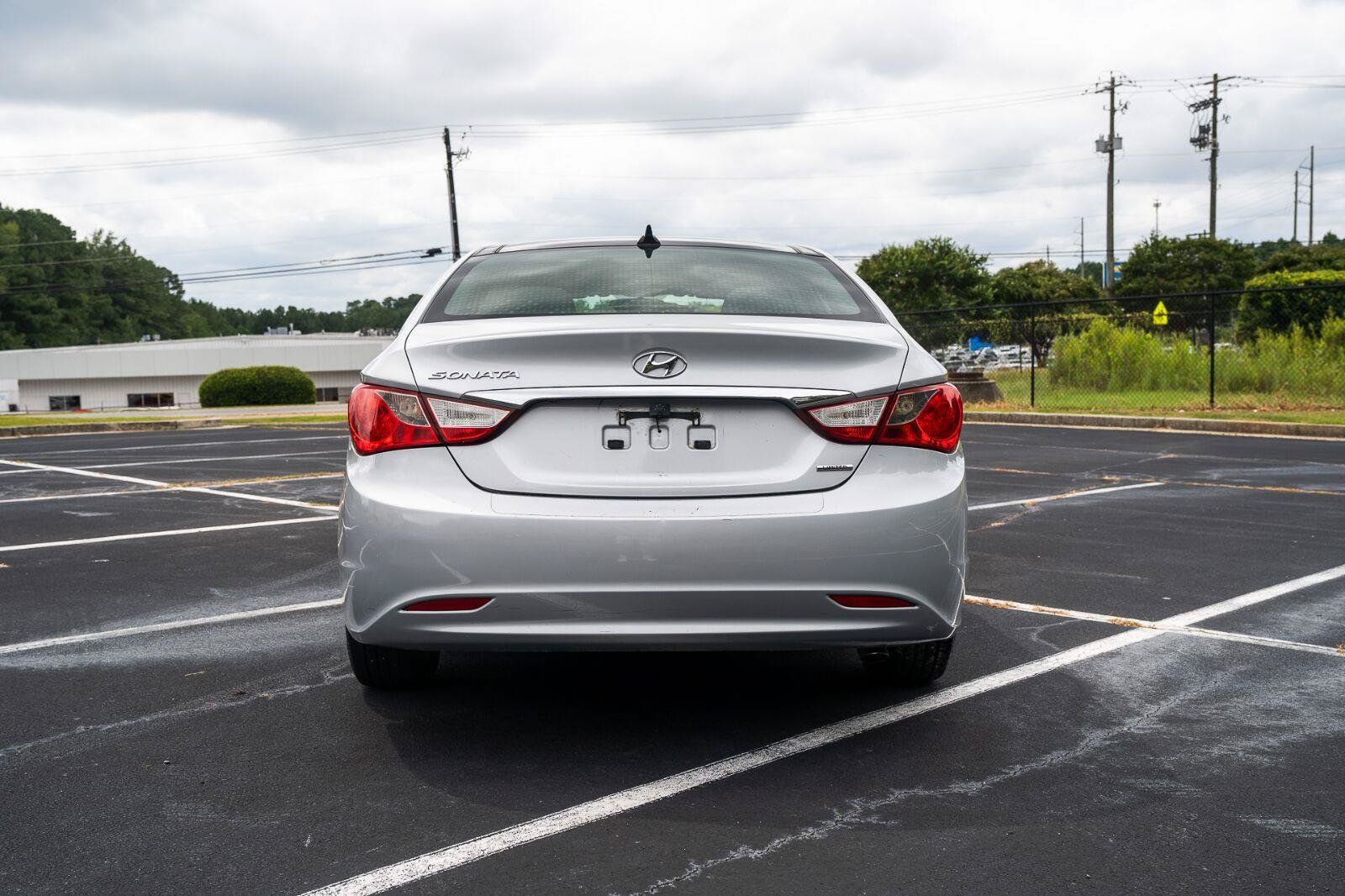 Used 2012 Hyundai Sonata Limited FWD image 7