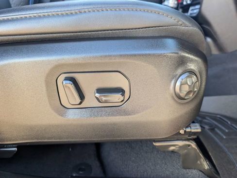 Used 2024 Jeep Wrangler High Altitude image 25