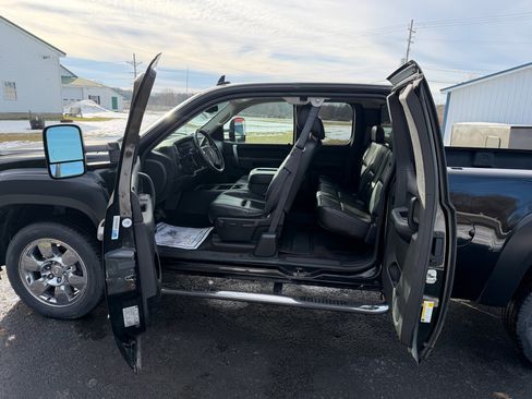 Used 2011 GMC Sierra 1500 SLE w/ Power Tech Package image 31