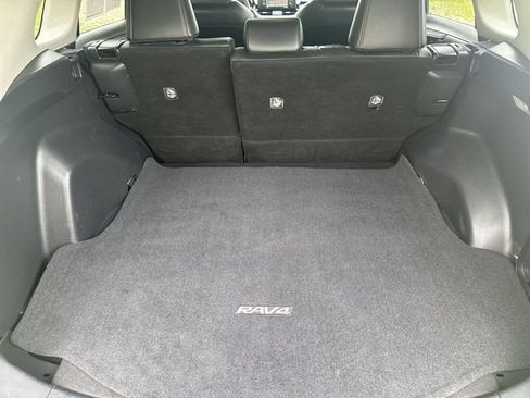 Used 2021 Toyota RAV4 XLE Premium FWD image 29