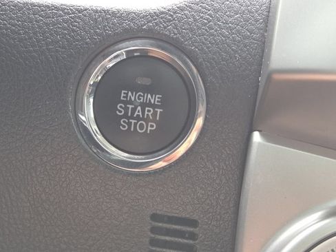Used 2018 Toyota 4Runner Limited AWD/4WD image 31