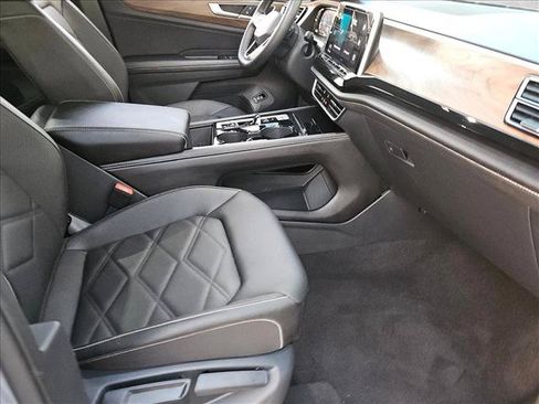 Used 2026 Volkswagen Atlas SE FWD image 20