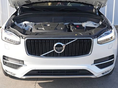 Used 2016 Volvo XC90 T6 Momentum w/ Momentum Plus Package image 7