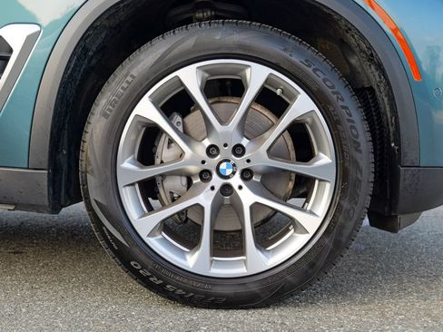 Used 2024 BMW X5 xDrive40i w/ Premium Package AWD/4WD image 12