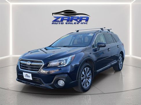 Used 2018 Subaru Outback 3.6R Touring w/ Popular Package #3 AWD/4WD image 3