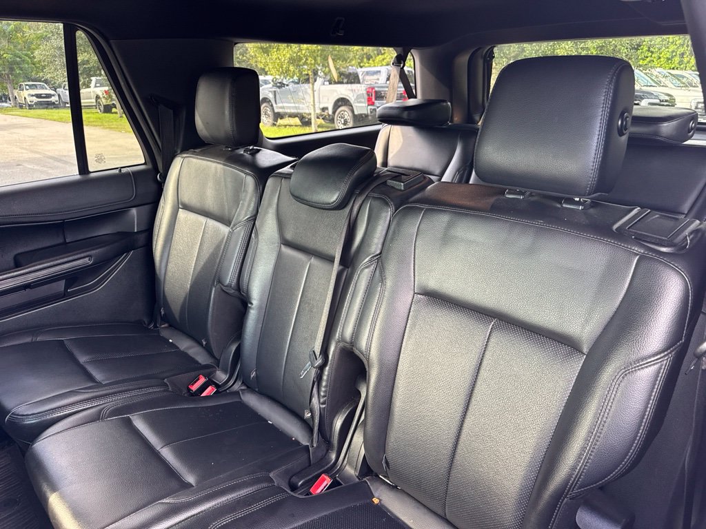 Used 2019 Ford Expedition Max XLT w/ Equipment Group 202A RWD image 11