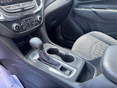 Used 2023 Chevrolet Equinox LT FWD image 31
