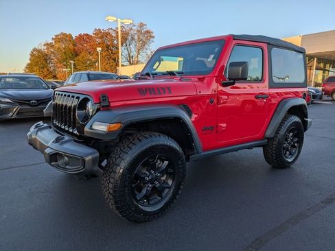 Used 2022 Jeep Wrangler Willys image 7