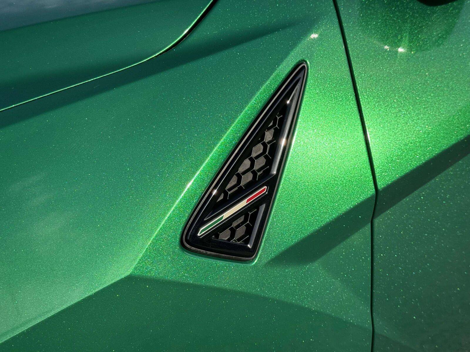 Used 2021 Lamborghini Urus AWD/4WD image 18