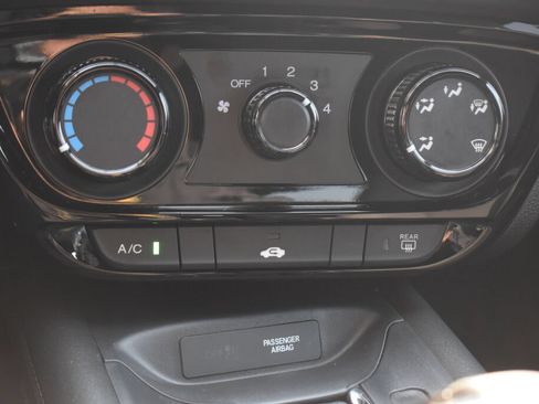 Used 2021 Honda HR-V Sport image 12