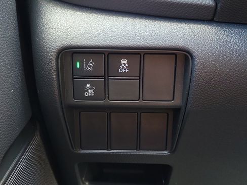 Used 2020 Honda CR-V LX image 29