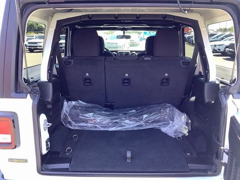 Used 2023 Jeep Wrangler Sport S image 29