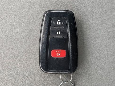 Used 2022 Toyota Highlander L image 35