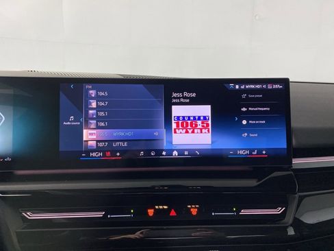 New 2026 BMW 530i xDrive w/ Premium Package image 12