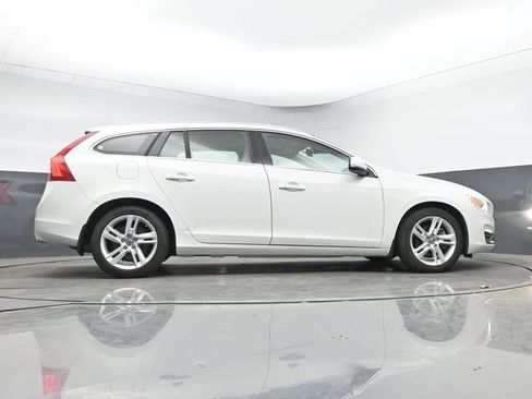 Used 2015 Volvo V60 T5 Premier Plus FWD image 20