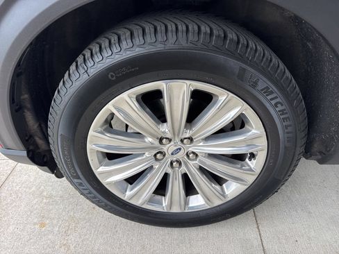 Certified 2020 Ford Explorer Limited w/ Class III Trailer Tow Package AWD/4WD image 19