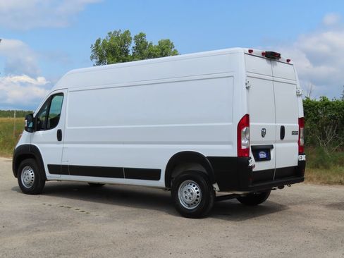 Used 2026 RAM ProMaster 2500 w/ Convenience Group FWD image 23