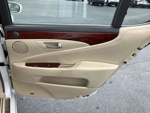 Used 2012 Lexus LS 460 L image 28
