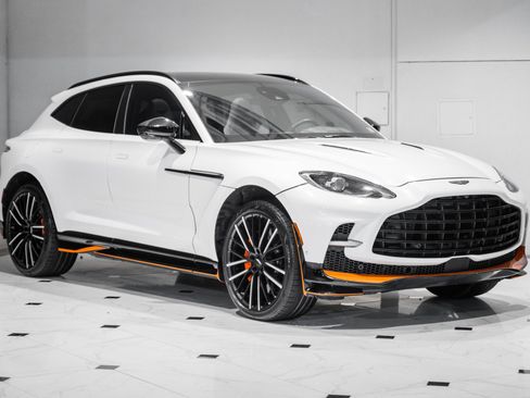 Used 2023 Aston Martin DBX 707 image 1