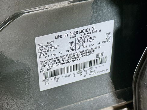 Used 2024 Ford Edge SEL image 12