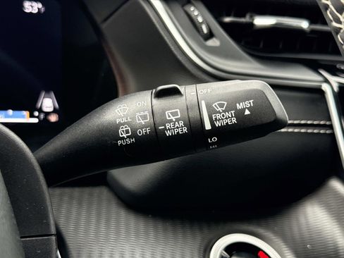 Used 2024 Jeep Grand Cherokee L Laredo image 10