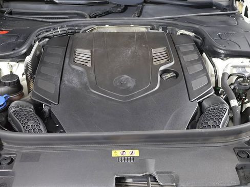 Used 2019 Mercedes-Benz S 560 4MATIC Sedan image 23