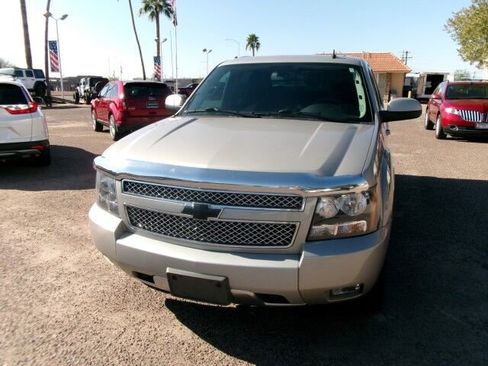 Used 2009 Chevrolet Avalanche LT w/ Suspension Package, Off-Road image 3