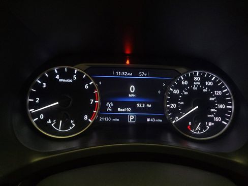 Used 2024 Nissan Sentra SV FWD image 23