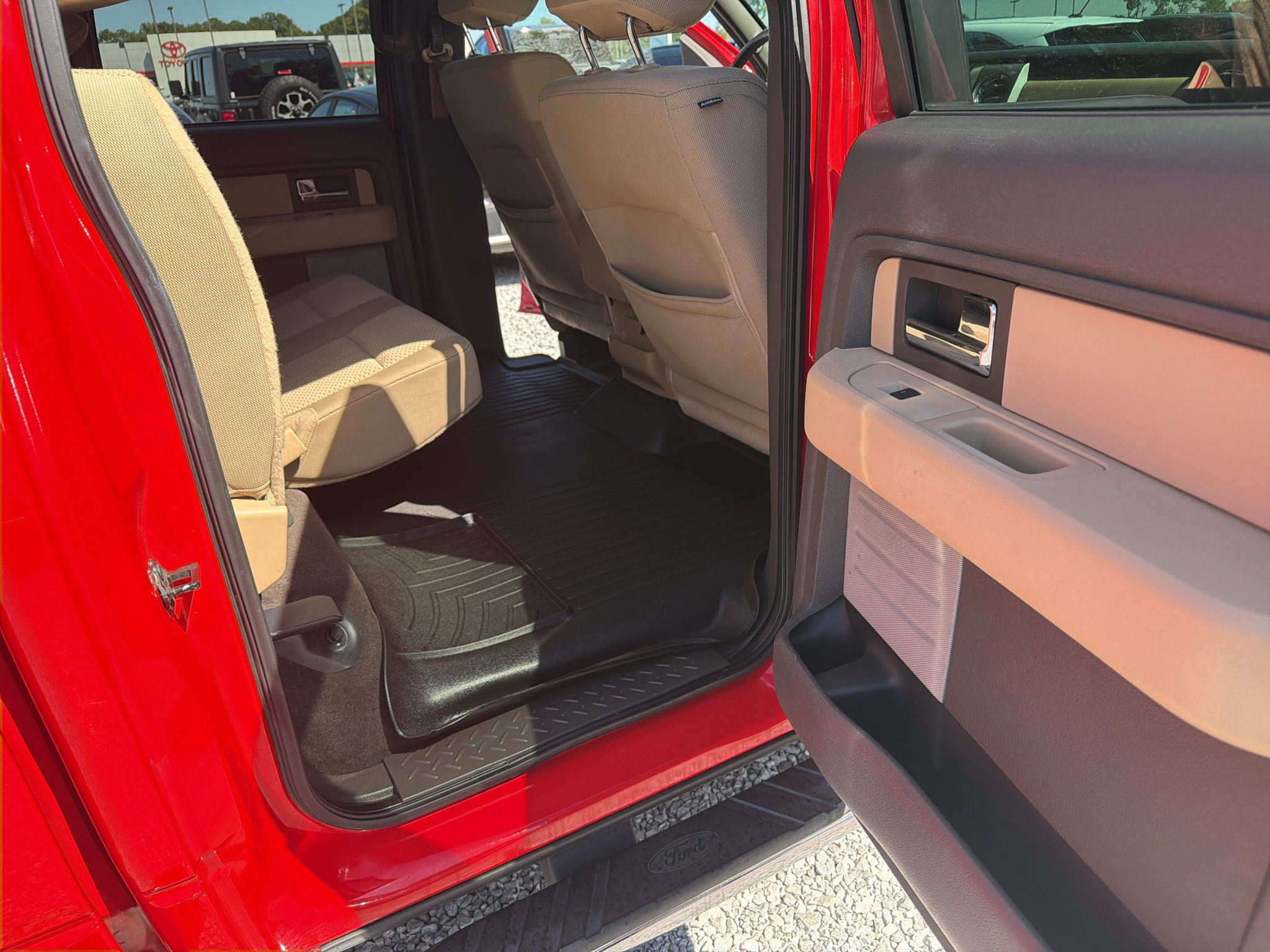 Used 2013 Ford F150 XLT w/ Luxury Equipment Group RWD image 21