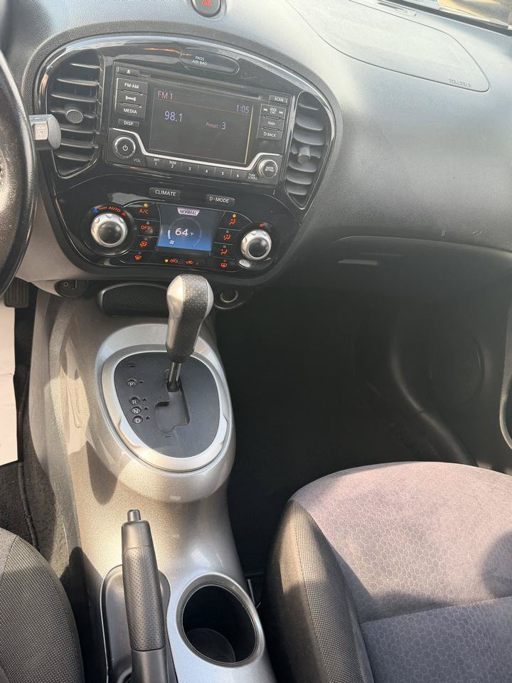 Used 2015 Nissan Juke SV AWD/4WD image 10