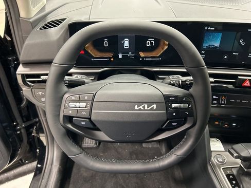 New 2026 Kia Sportage EX image 13