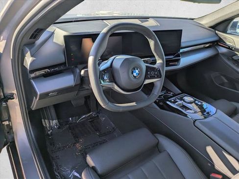 Certified 2024 BMW 530i w/ M Sport Package image 10