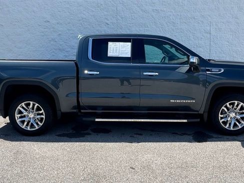 Used 2022 GMC Sierra 1500 SLT AWD/4WD image 2