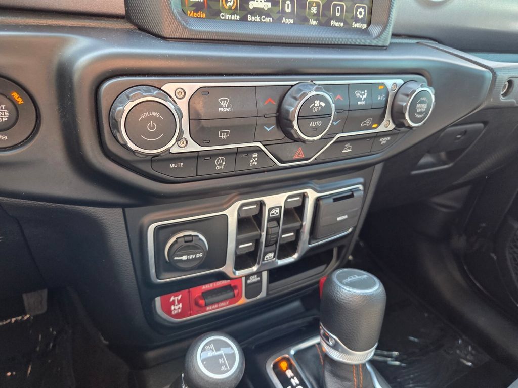 Used 2022 Jeep Gladiator Mojave w/ Trailer Tow Package AWD/4WD image 24