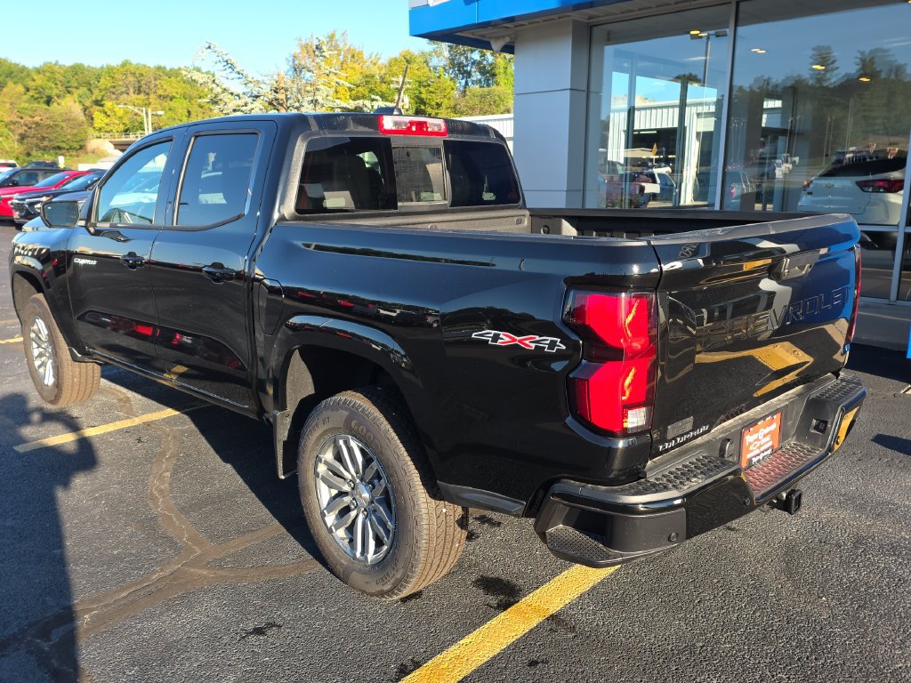 New 2026 Chevrolet Colorado LT w/ LT Convenience Package AWD/4WD image 6