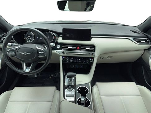 Used 2025 Genesis G70 2.5T image 16