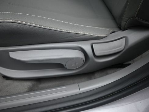 Used 2025 Hyundai Elantra SEL FWD image 15