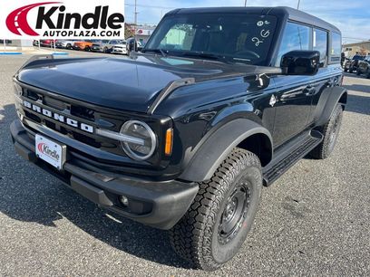 New 2025 Ford Bronco Outer Banks w/ Sasquatch Package